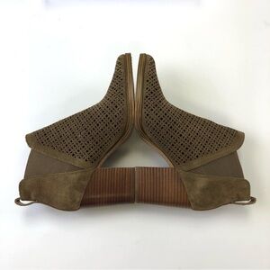 Marc fisher Arwen beige brown perforated pointy toe ankle boot Size 8